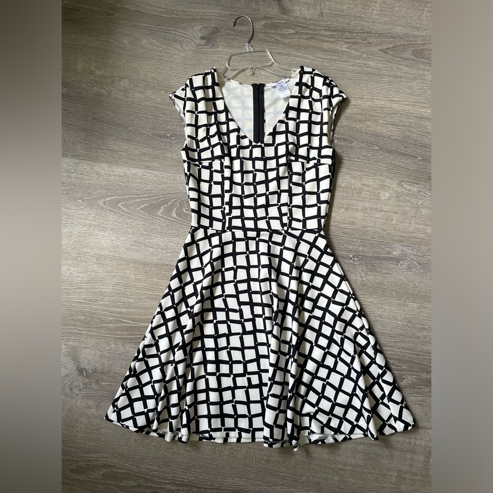 Bar III Black and White Dress size M/M
